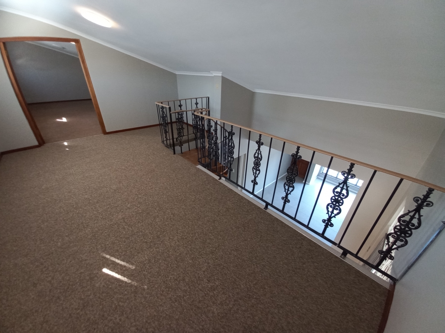 To Let 3 Bedroom Property for Rent in Gatesville Western Cape